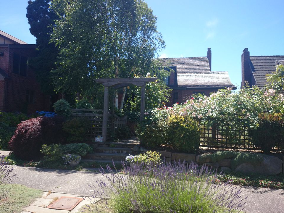 1st image of 2473 Westmont Way W