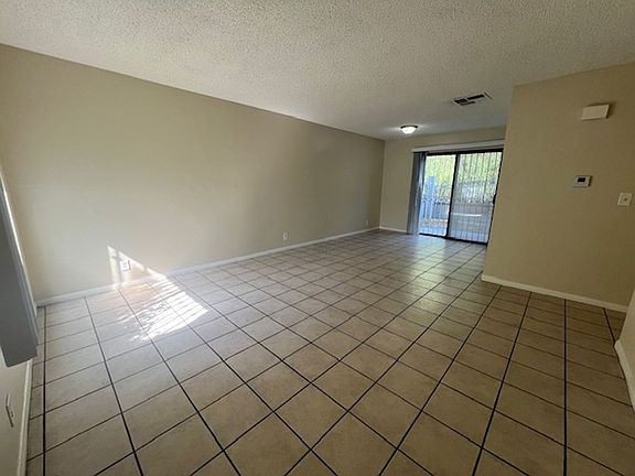 2nd image of 3221 Triumph Ln APT 4