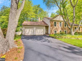 10062 Wood Sorrels Ln, Burke, VA 22015