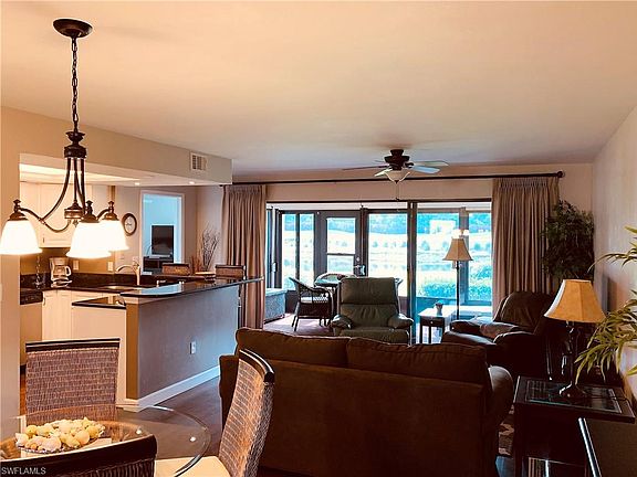 3rd image of 5945 Trailwinds Dr APT 1011