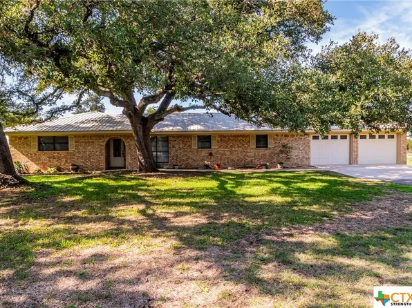 808 Baines St, Salado, TX 76571