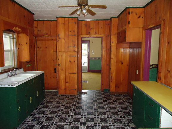 5th image of 167 Mayer St