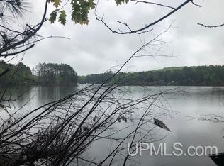 420 S Peninsula Ln, Gwinn, MI 49841