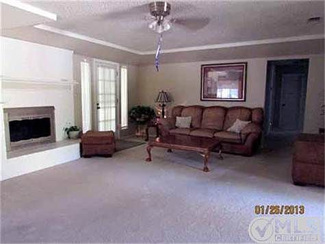 3rd image of 3124 Shenandoah Dr