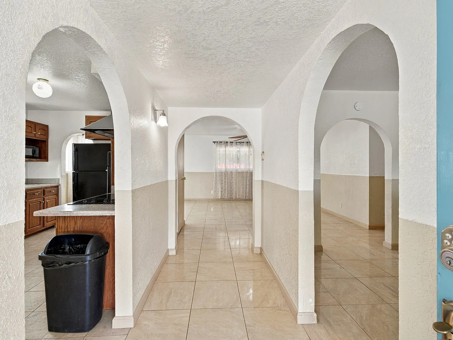 3 bed, 1800 sqft, $1,600 — Photo 3