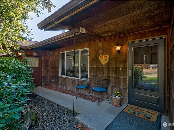 5th image of 33433 Douglas Drive