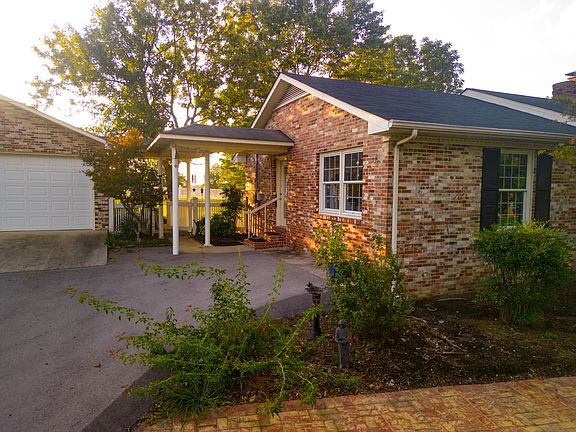 4th image of 204 Greenbriar Ave