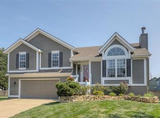 18936 W 163rd Cir, Olathe, KS 66062