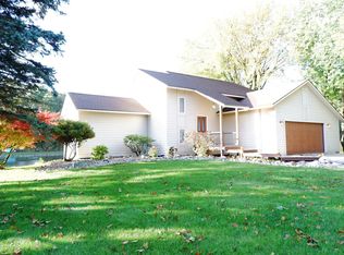 8933 W Scenic Lake Dr, Laingsburg, MI 48848