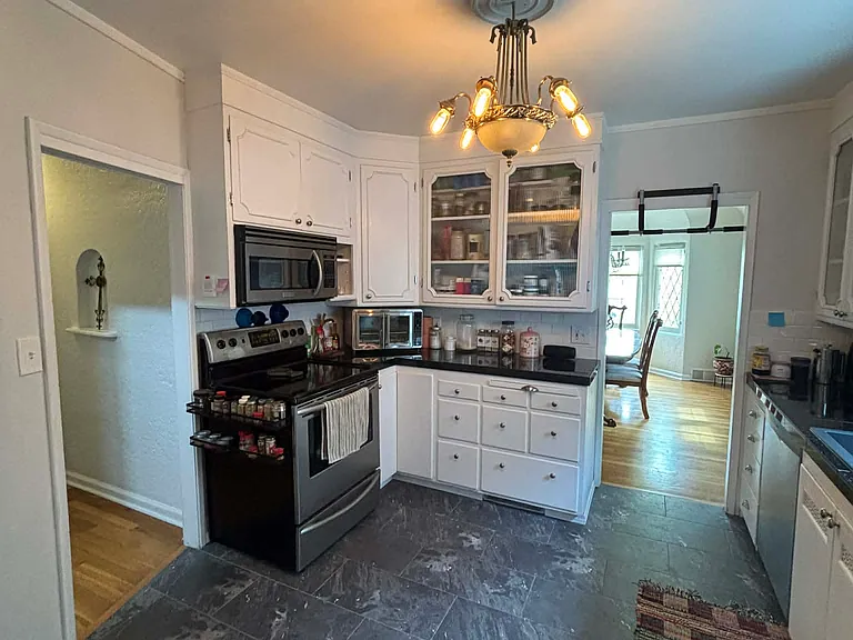 130 N Franklin Ave #1 — Photo 4