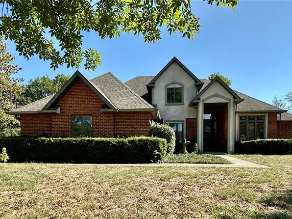 3200 Sugar Lake Dr, Freeburg, IL 62243