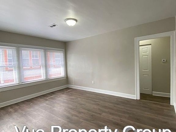 4th image of 5037 E 10th St #5045