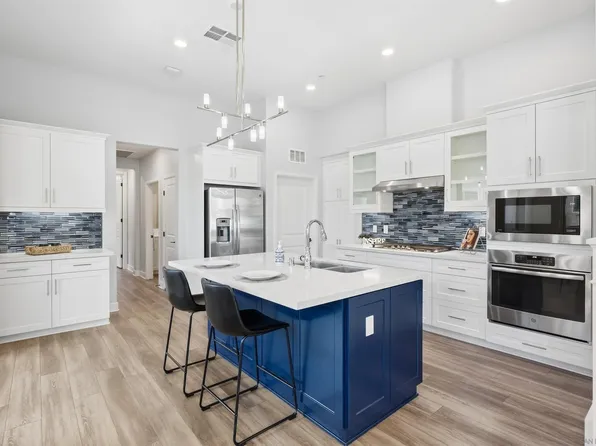 16750 Coyote Bush Dr #21, San Diego, CA 92127