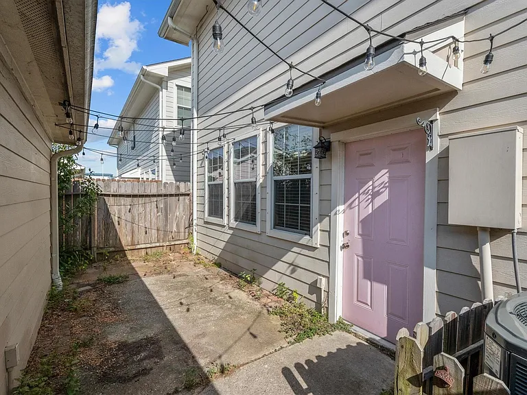 2131 Kemah Village Dr — Photo 32