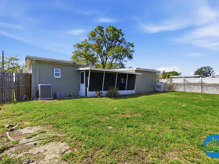 8609 Chinaberry Dr — Photo 28
