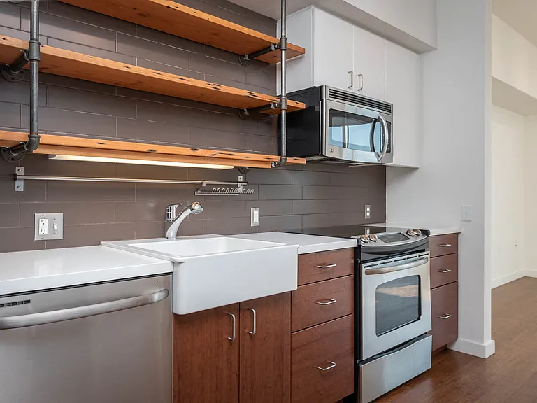 Central Eastside Lofts | Westmoreland Kitchen