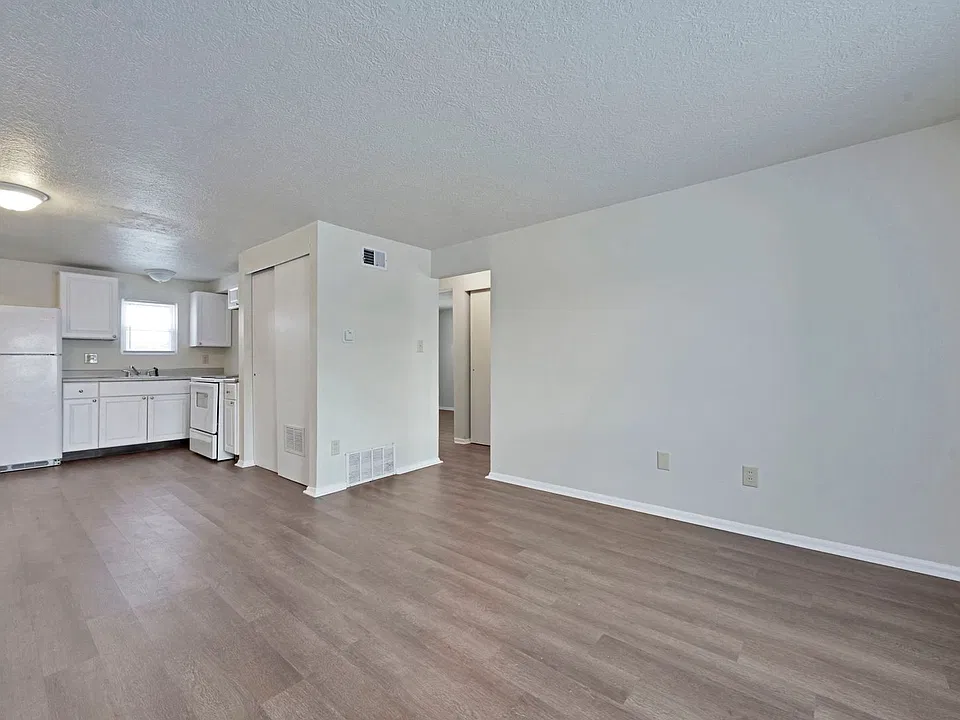 3069 Markham Rd