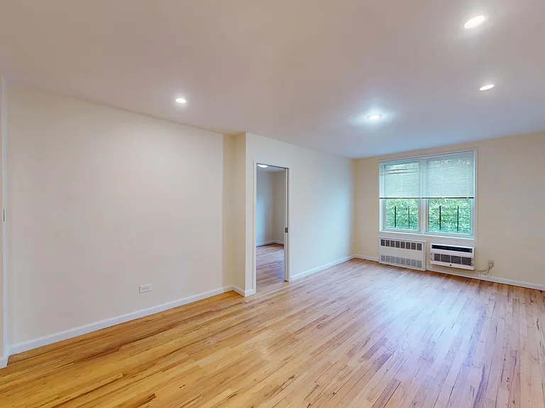 24510 Grand Central Pkwy #5B — Photo 5