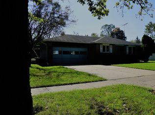 5575 Chandler St, Chelsea, MI 48118