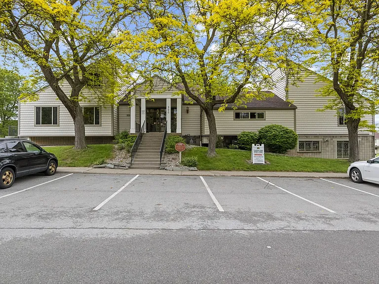 Leasing Office