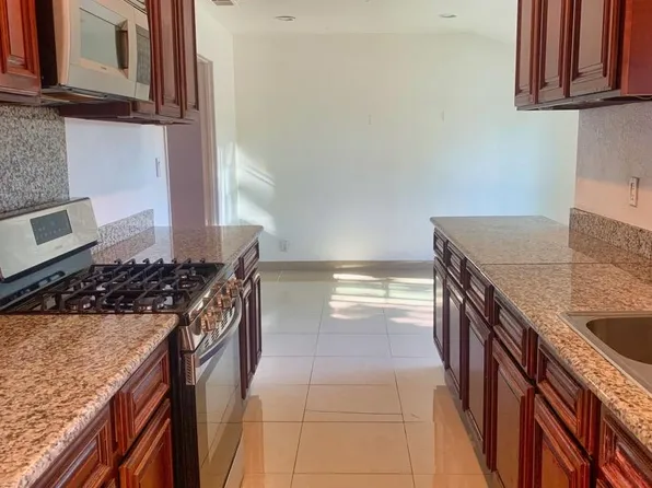 2611 Burlingame Way, San Jose, CA 95121