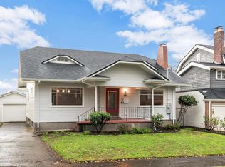 611 NE Hazelfern Pl, Portland, OR 97232
