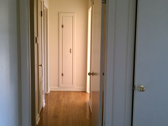 3rd image of 2210 Green Ave
