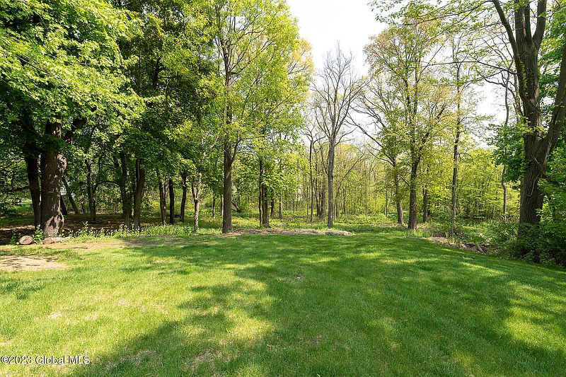 2nd image of 10 Roberts Lane