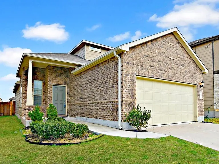 16015 Remington Reserve Way — Photo 1