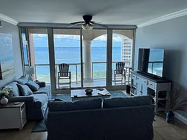 2 bed, 2.5 bath, 1333 sqft, $3,000 — Photo 3