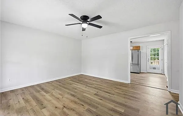 125 Bellevue Dr — Photo 4