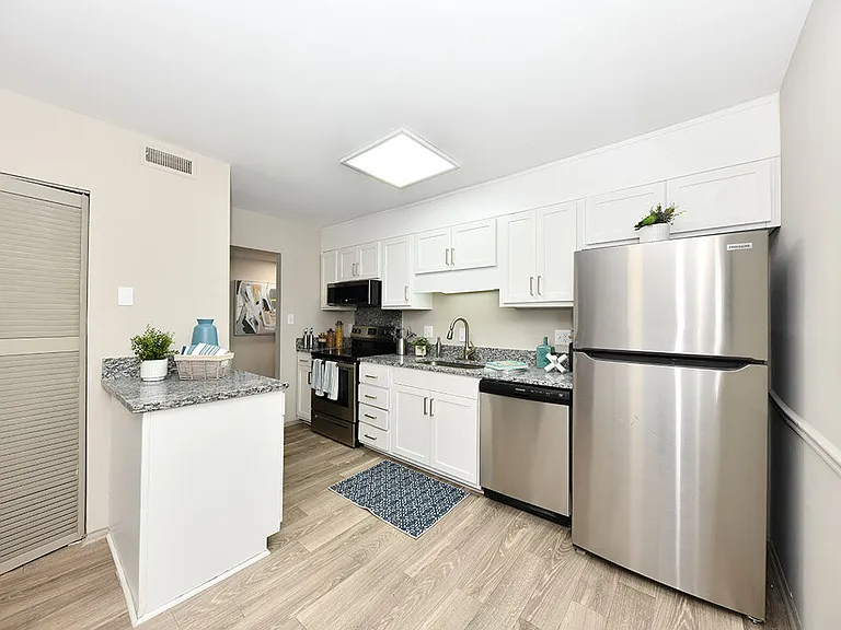 Ascent Apartment Homes — Photo 13