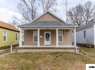 724 Decatur St, Lincoln, IL 62656