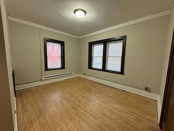 4th image of 720 6th Ave N APT 8