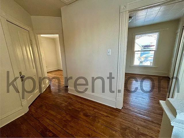 705 10th St NE — Photo 16