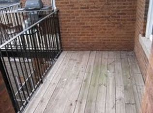 1022 W Dakin St, Chicago, IL 60613