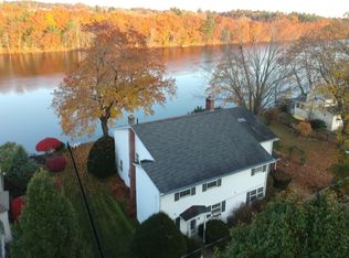 541 Stark Ln, Manchester, NH 03102