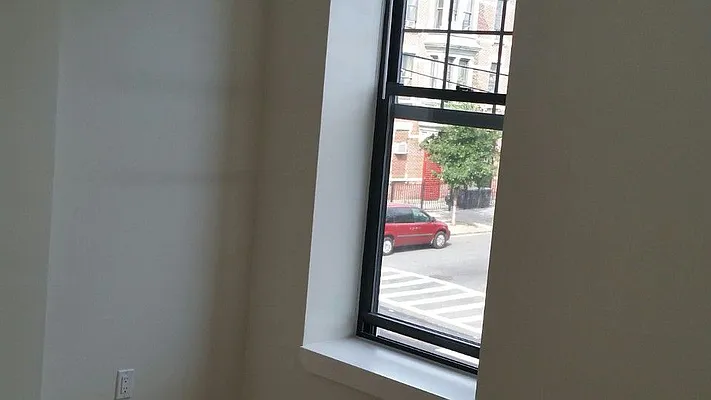 Rented by Nooklyn NYC LLC | media 8