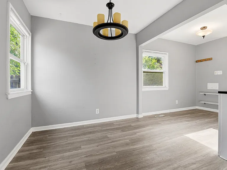 1200 Spruce St — Photo 16