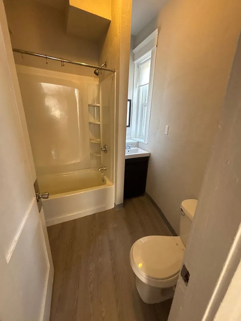 Bright 1-Bedroom In Brighton | Modern Kitchen + Heat & Hot Water Included — Photo 4
