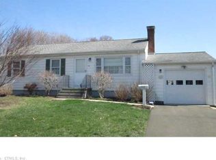 23 Reynolds Ave, Branford, CT 06405