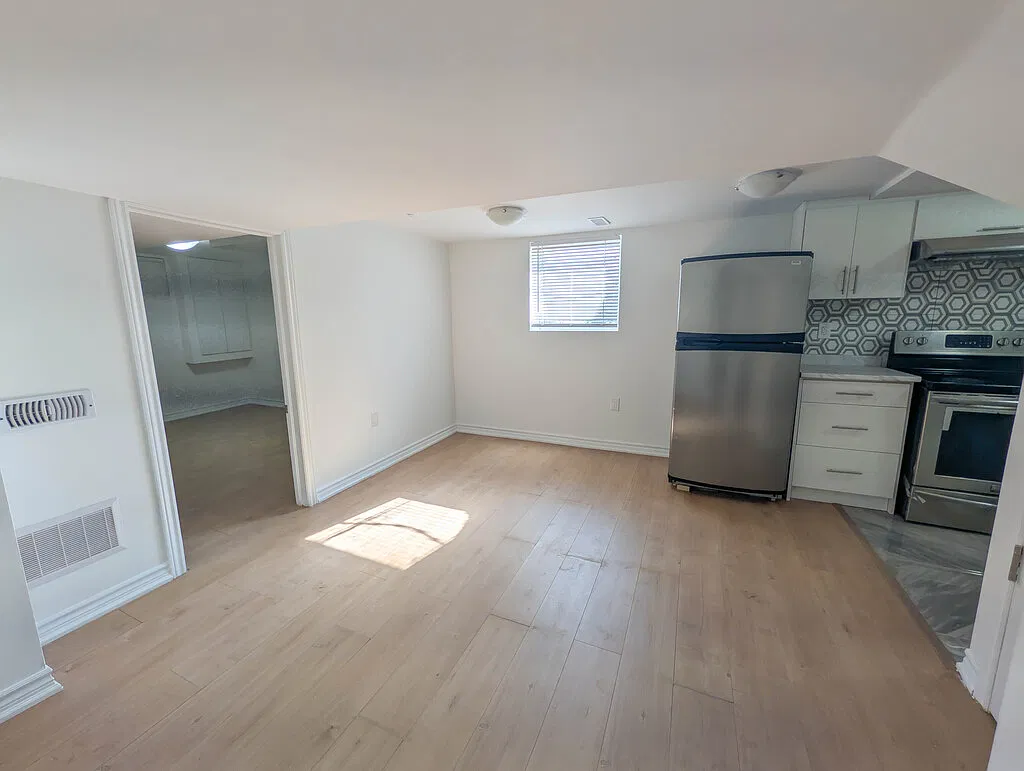 256 Pelham Road - 2 — Photo 4