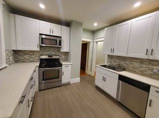 9101 107th St, Richmond Hill, NY 11418
