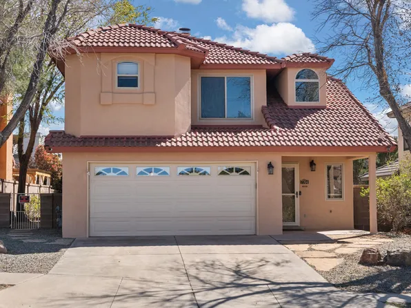 7704 Oakland Ave NE, Albuquerque, NM 87122