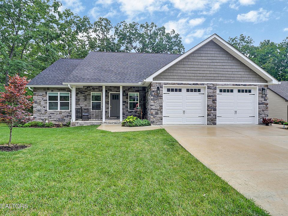 1st image of 27 Ashford Pl