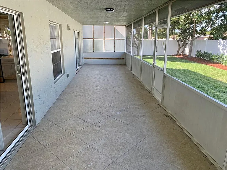 10841 Fox Glen Dr — Photo 21