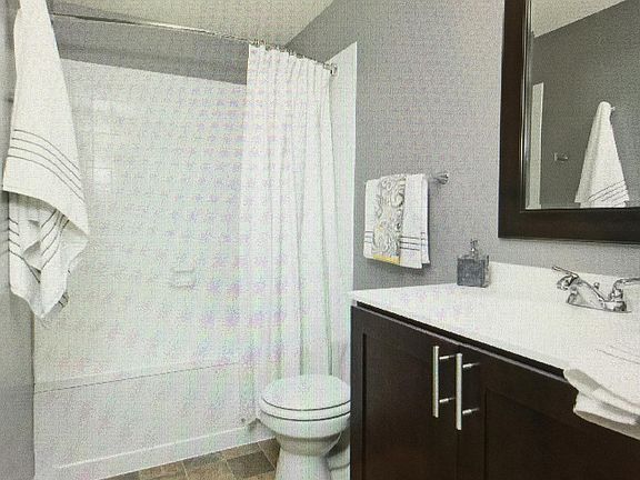 4th image of 1824 Michigan Ave APT 208