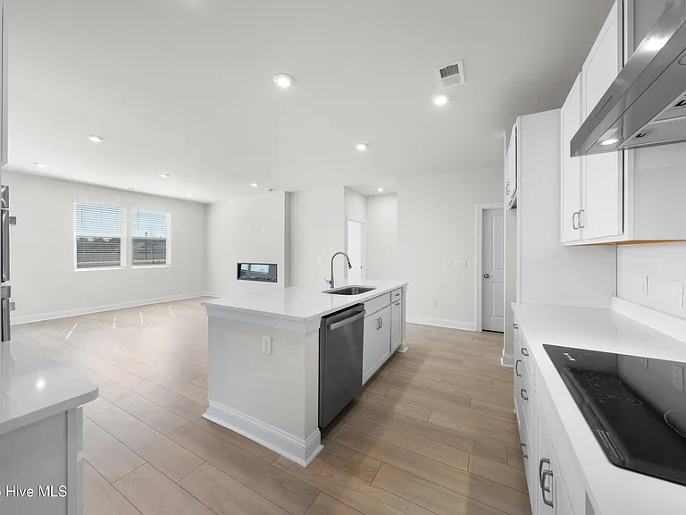 7418 Linda Vista Ln — Photo 27