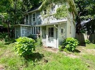 112 2nd St, Jackson, MI 49201
