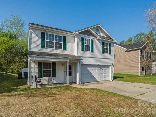 1217 Jordans Pond Ln, Charlotte, NC 28214